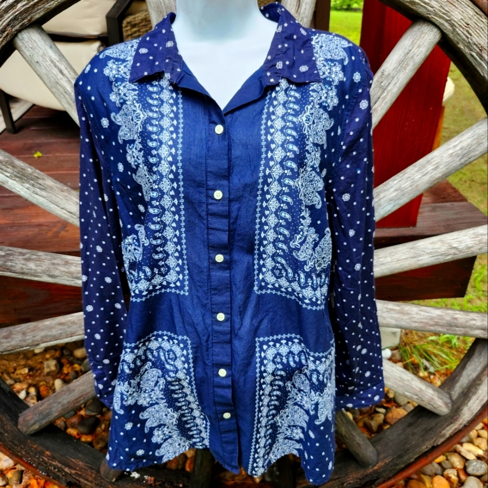 Women's Old Navy button down blouse
